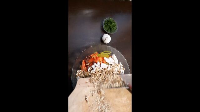 Рецепт, который вы обязательно приготовите. Салат "Тбилиси" Tbilisi salatının Hazırlanması смотреть онлайн