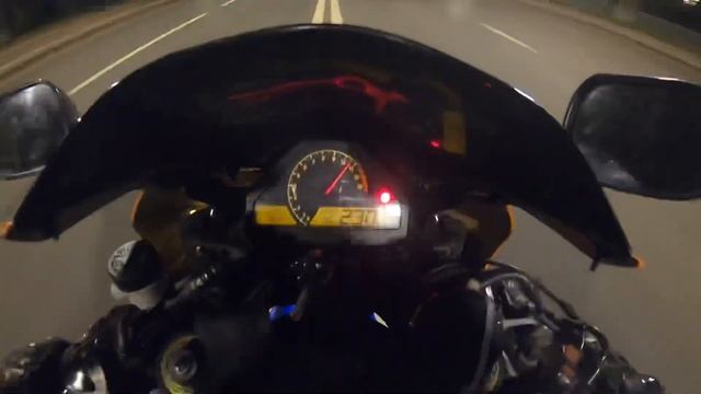 Honda Cbr 929rr Vs Honda Cbr 1000rr Vs Honda Cbr 600 F4i