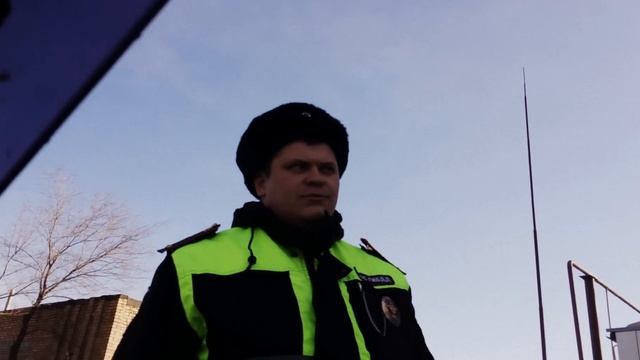 ИДПС: Представляться обязан или ни какого "представтесь" смотреть онлайн