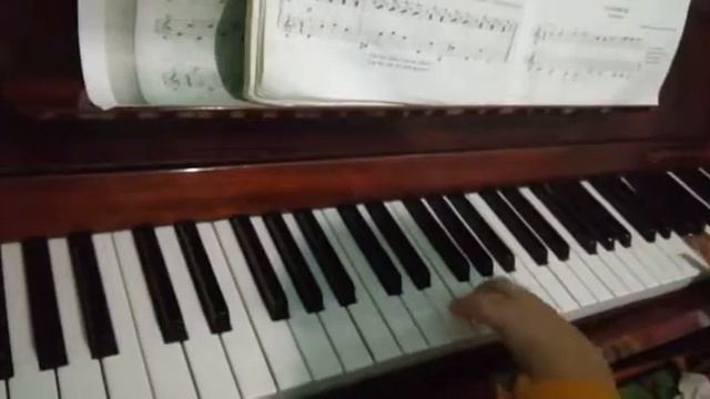 Играю пьесу лягушки танцуют смотреть онлайн