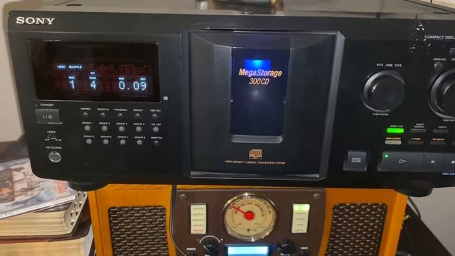 Sony Mega Storage 300 CD Player/Changer смотреть онлайн