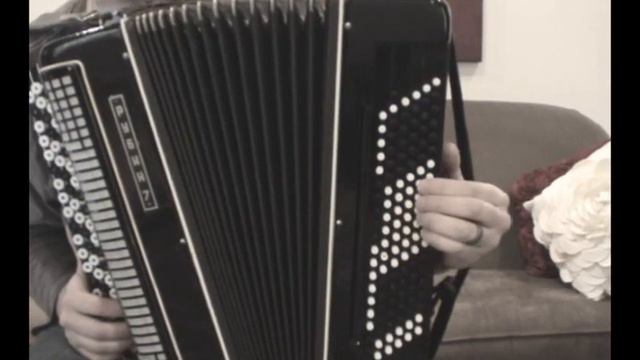 How to play chromatic accordion 'bayan' смотреть онлайн
