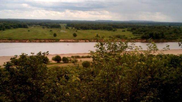 Река Вятка с высокого берега п. Сунцовы, Слободской район, Кировская область смотреть онлайн
