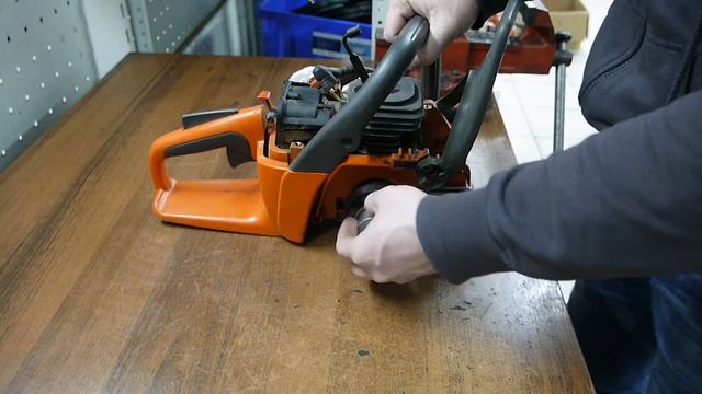 Профессиональный способ демонтажа сцепления бензопил Husqvarna, Partner смотреть онлайн