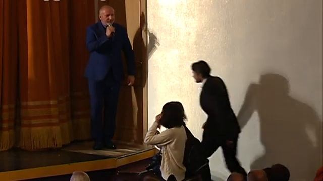 На церемонии открытия «Амурской осени» читали стихи и пели ... смотреть онлайн