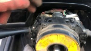 Замена подрулевого шлейфа на автомобиле Ниссан примера P11