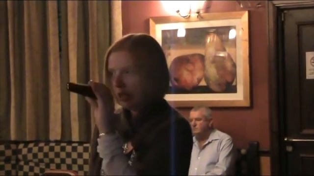 Cat at the Albert singing "Addicted to Love" смотреть онлайн