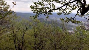 Терренкуры Железноводска. Подъем по тропе на гору Железная