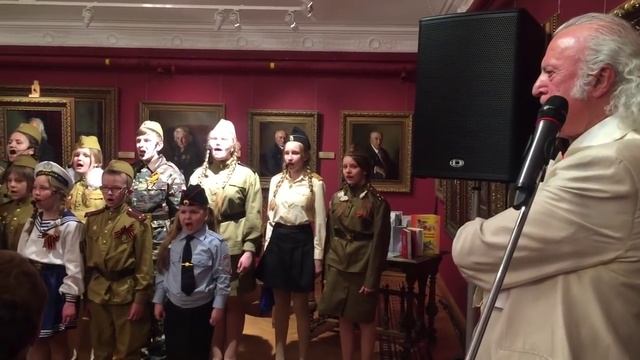 Илья Резник и Маленькая страна. Военное попурри. смотреть онлайн
