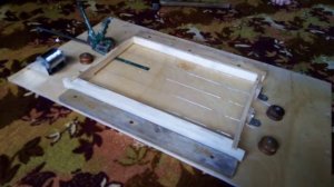 Как натянуть проволоку на рамку. Станок для натяжки проволоки на рамки