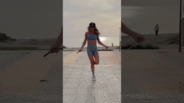 Let me see you… #jumprope #skipping #footwork #dance #fitness смотреть онлайн