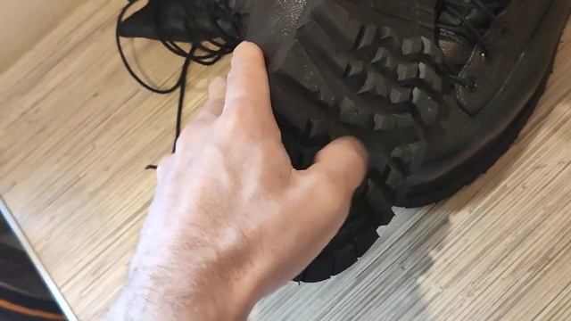 Канадские берцы для влажной погоды от PROSPECTOR. смотреть онлайн