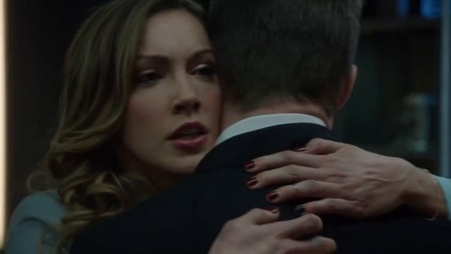 Arrow - 2x21 - Laurel and Oliver "The City needs the Arrow!" смотреть онлайн
