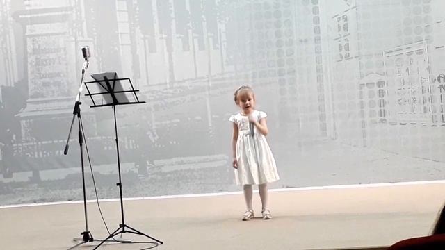 Отчетный концерт учащихся вокальной школы 《Серебрянный Микрофон 》 смотреть онлайн