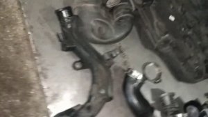 Passat CC 2,0 TDI . Замена натяжителя ремня доп оборудования.