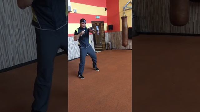 Тренировка с мячом на резинке(fight ball) +гантели смотреть онлайн