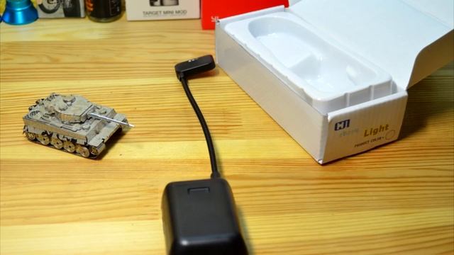 Гибкий свет для книги. Подсветка для чтения в темноте. Аналог Belkin Universal EReader Book Light.