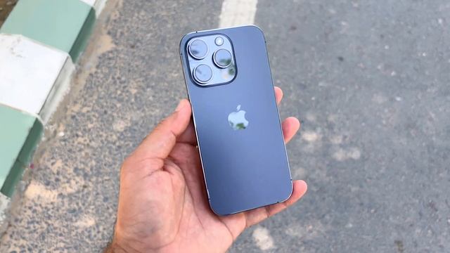 iPhone 14 Pro vs iPhone 13 Pro | Who's Actual Pro ? смотреть онлайн