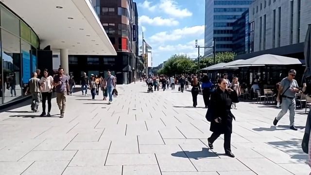 Die Zeil in Frankfurt am Main (10.08.2023) смотреть онлайн