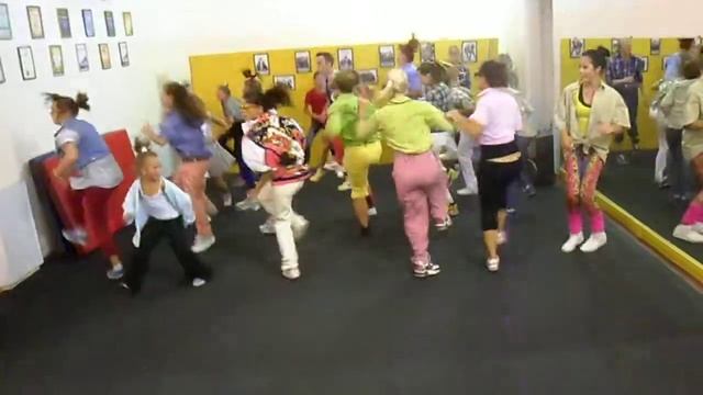Чу-Style Dance Company. RETRO PARTY в стиле HOUSE смотреть онлайн