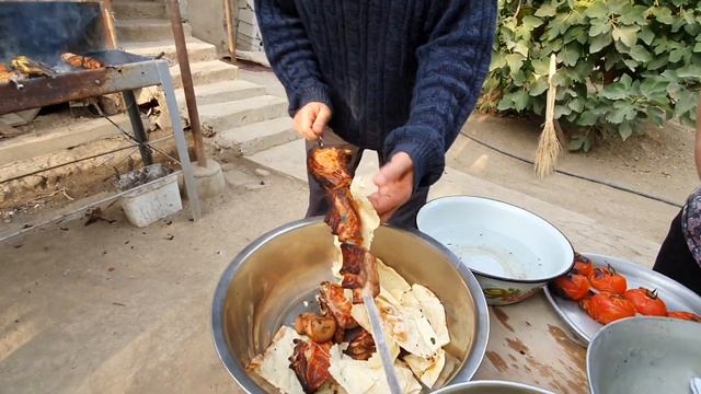 ШАШЛЫК по АРМЯНСКИ.Kebab in ARMENIAN.Քյաբաբ հայերենով смотреть онлайн
