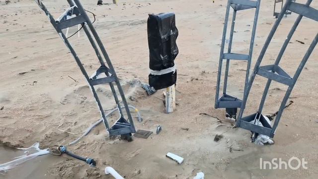 Утренний пляж и штормящее море 20 декабря 2023. смотреть онлайн