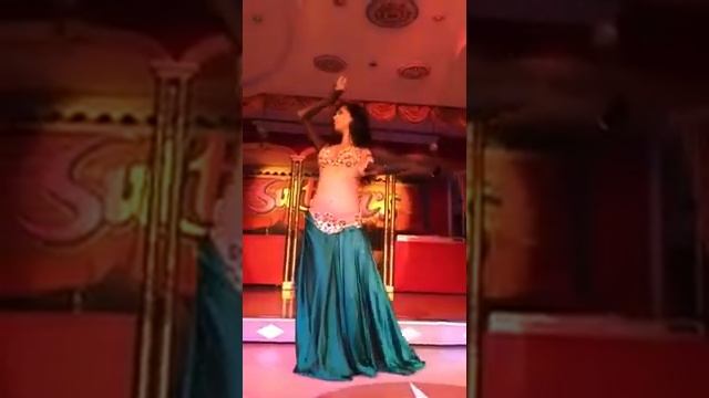 Танец живота в Sultana's (Стамбул, Турция) смотреть онлайн
