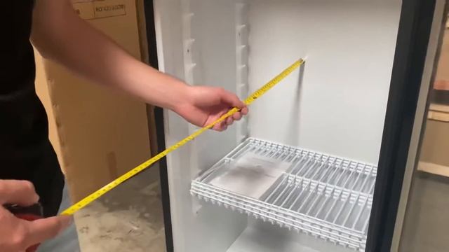 LC-260 Glass Door Merchandiser Refrigerator with LED Lighting Swinging Door Refrigerator смотреть онлайн