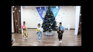 "Танец японок с веерами"