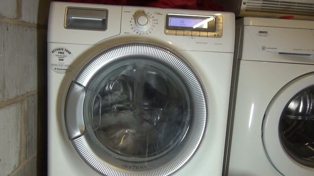 Electrolux Time Manager EWN14991W : Cotton 90'c LIGHT : Wash (Pt 1 Of 3)