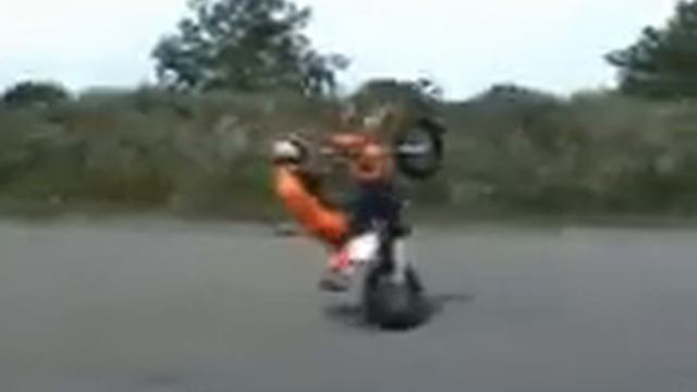 Парень на мотоцикле смотреть онлайн