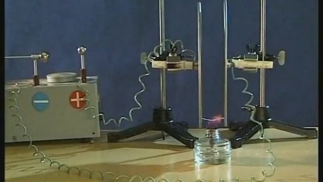 Опыты по физике. Несамостоятельный разряд смотреть онлайн