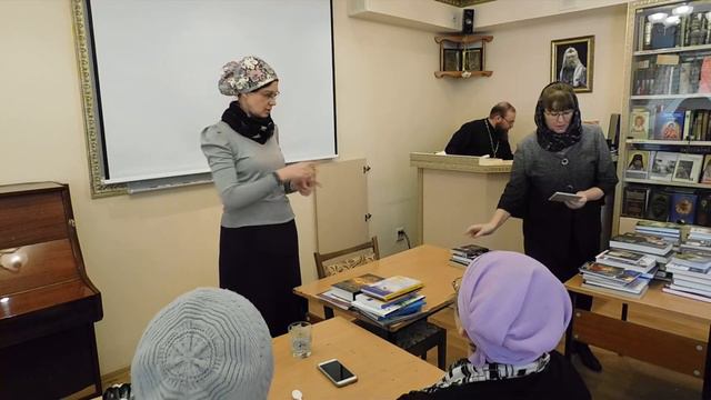 Видеообзор новинок приходской библиотеки смотреть онлайн