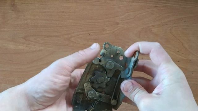 Как работает замок двери Москвич 412 028 смотреть онлайн