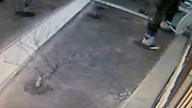 Камера наблюдения засняла НЛО ( Плазмоид ) UFO смотреть онлайн