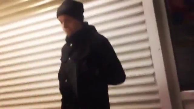 Когда поздоровался и тебе дали сижку смотреть онлайн