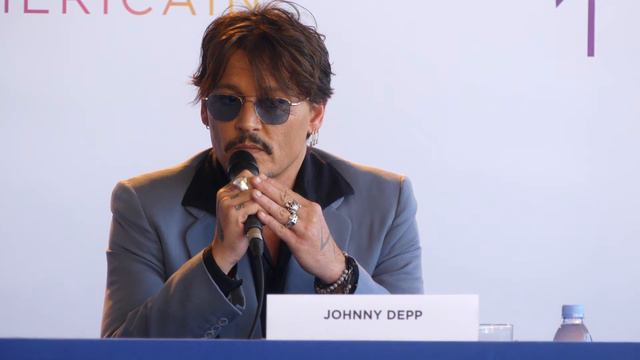 FCAD 2019 - press conference Waiting for the Barbarians (4K clip) смотреть онлайн