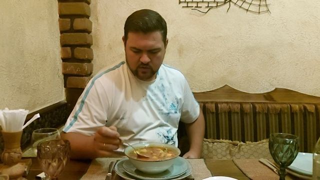 АРМЕНИЯ 2021. (РЕСТОРАНЫ, КАФЕ, ИНТЕРЕСНЫЕ МЕСТА ЕРЕВАНА) ГАСТРОТУР ПО АРМЕНИИ 2 серия смотреть онлайн