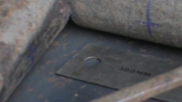 Как куском электрода разметить стык 2 труб под любым углом смотреть онлайн