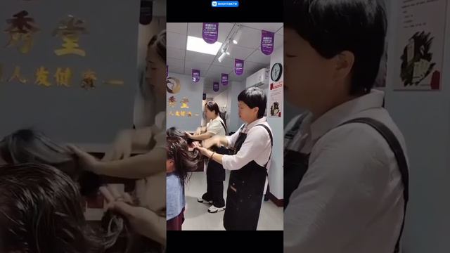 Кто-нибудь знает что происходит? смотреть онлайн