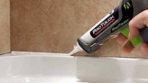 Как заделать щель между стеной и ванной.  Стык между ванной и плиткой лучший способ