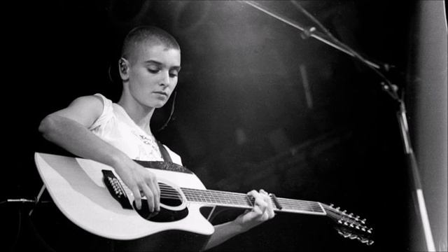 Sinead O'Connor - Molly Malone (Dublin 2002) смотреть онлайн