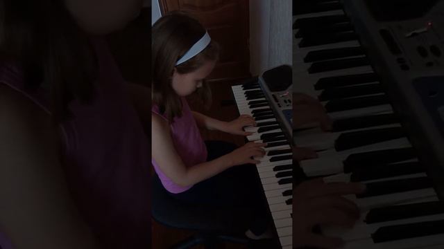 Вариации на украинскую тему. Беркович. Томина Ксюша смотреть онлайн