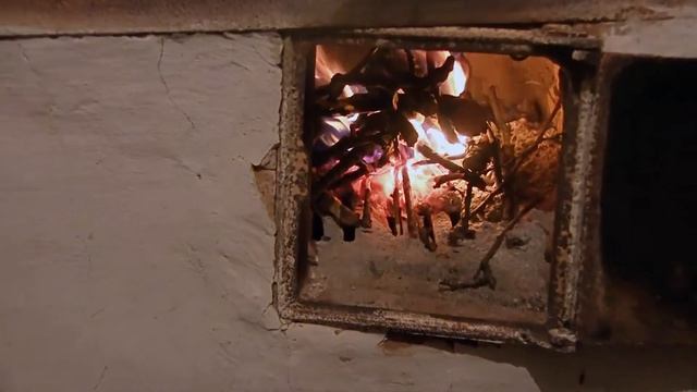 Деревенская печь - топка. смотреть онлайн