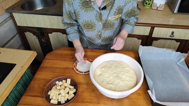 Ностальгійні пироги з цукерками ?, таки ж смачно, як не крути! смотреть онлайн