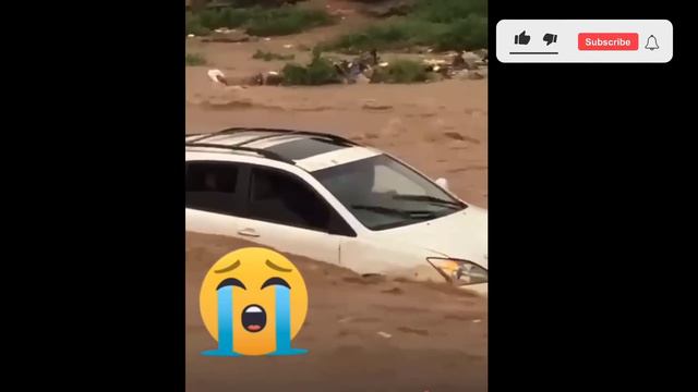 Once in a thousand years! Graveyard full of cars after CRAZY floods in China | Three gorges dam смотреть онлайн