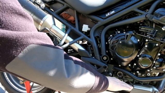 ➤ BREMSFLÜSSIGKEIT EINFACH WECHSELN ENTLÜFTEN HINTERBREMSE MOTORRAD Ohne Spezialwerkzeug смотреть онлайн