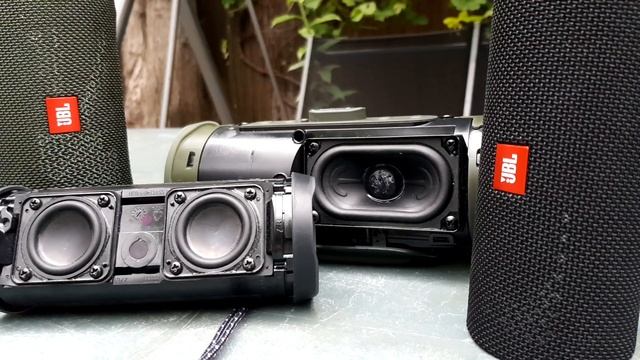 JBL Chage 4 & JBL Flip 4 PERFECT Focus | BASS TEST смотреть онлайн