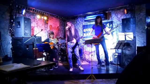 Травы травы-Поёт Мой любимый длинноволосый папа! смотреть онлайн