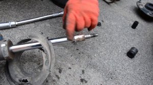 Замена амортизаторов на Киа Соренто II. (Replacing shock absorbers on the Kia Sorento II)